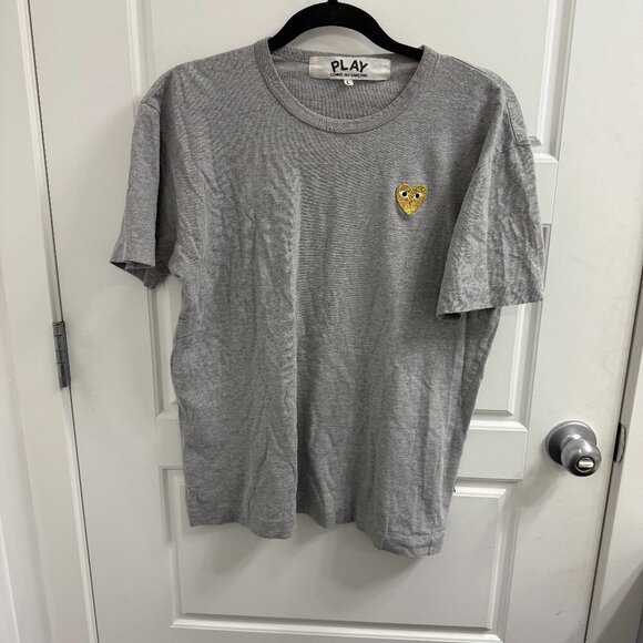 COMME DES GARCONS PLAY Size Large Gray Short Sleeve Yellow Heart T-Shirt - Picture 1 of 4